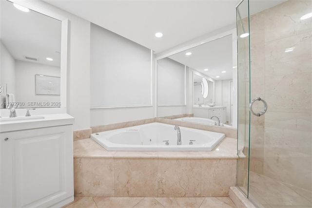 5801 Collins Avenue 700, Miami Beach, FL 33140