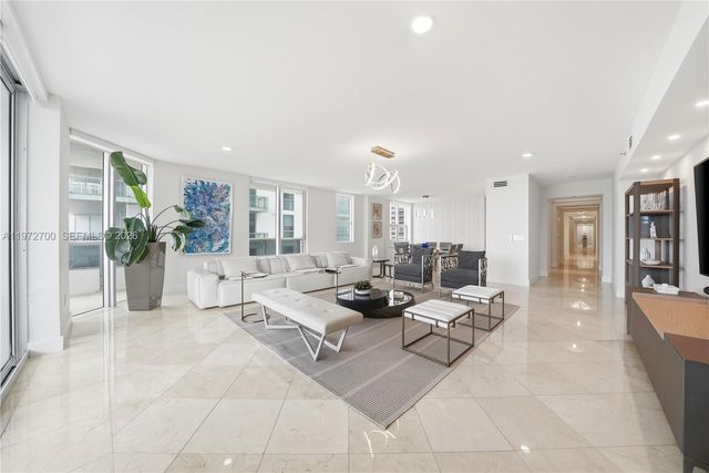 5801 Collins Avenue 700, Miami Beach, FL 33140