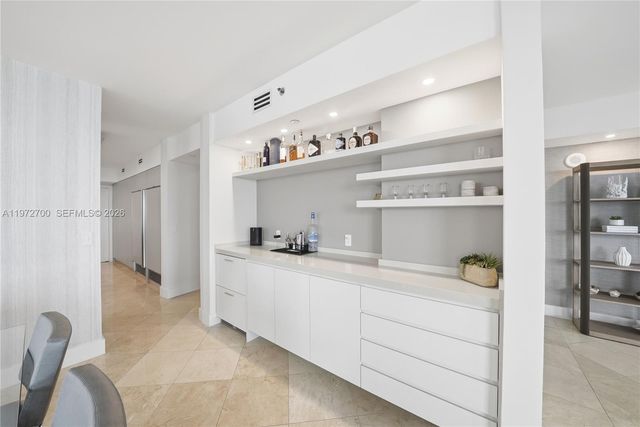 5801 Collins Avenue 700, Miami Beach, FL 33140