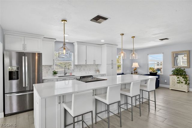 230 Donora BLVD, Fort Myers Beach, FL 33931