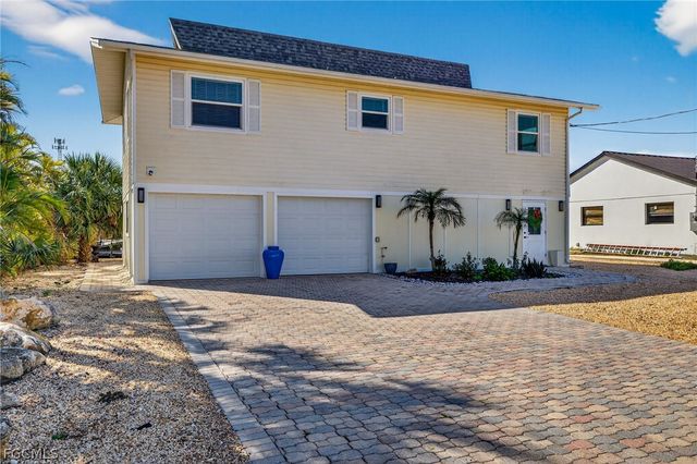 230 Donora BLVD, Fort Myers Beach, FL 33931