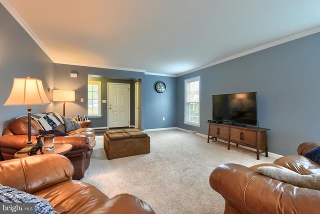 3265 LONGVIEW RD, Mechanicsburg, PA 17055