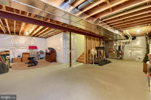 3265 LONGVIEW RD, Mechanicsburg, PA 17055