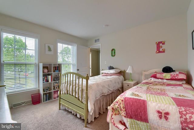 3265 LONGVIEW RD, Mechanicsburg, PA 17055