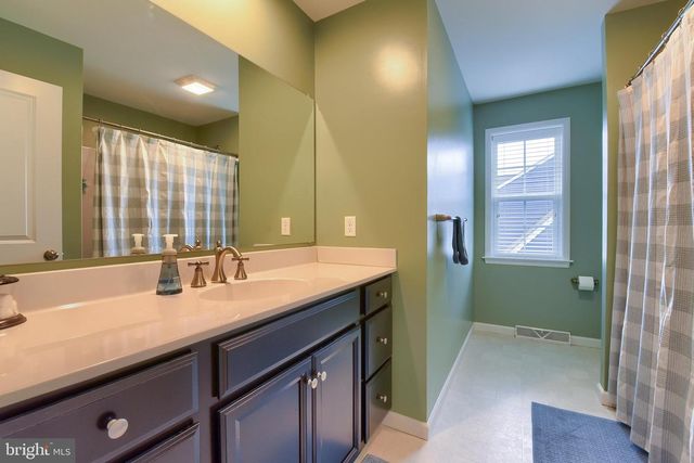 3265 LONGVIEW RD, Mechanicsburg, PA 17055