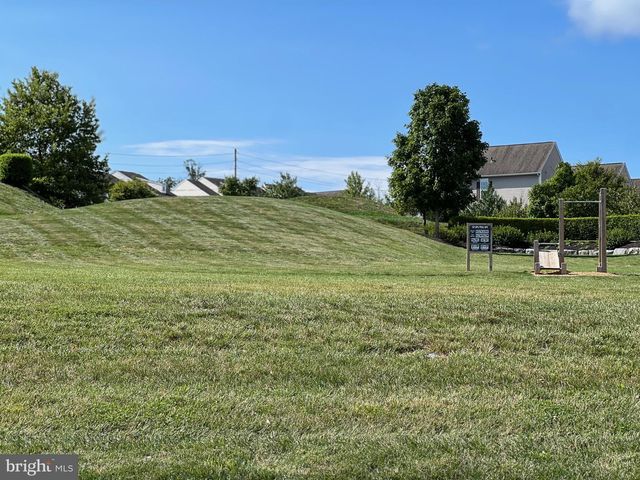 3265 LONGVIEW RD, Mechanicsburg, PA 17055