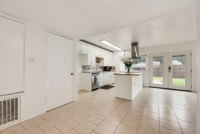 5720 Treese Street, The Colony, TX 75056