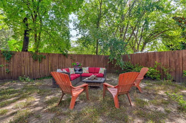 4704 Milburn LN A, Austin, TX 78702