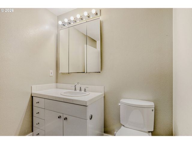 618 Nw 12TH Ave 201, Portland, OR 97209