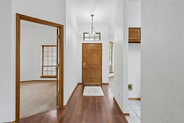 805 SE 35th Street, Moore, OK 73160