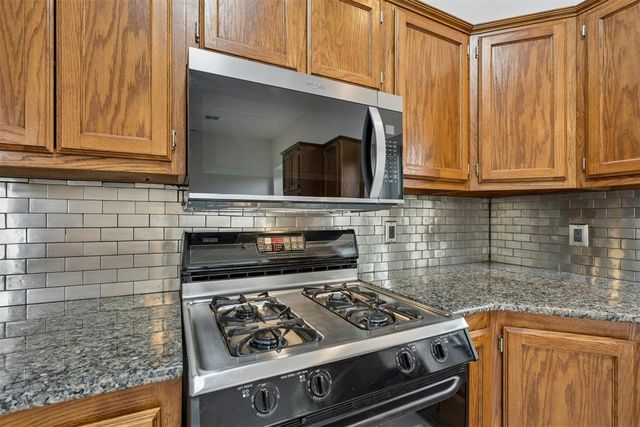 805 SE 35th Street, Moore, OK 73160