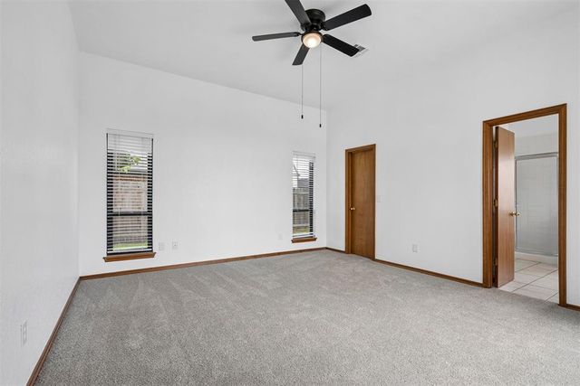 805 SE 35th Street, Moore, OK 73160