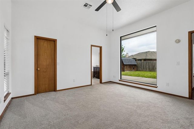 805 SE 35th Street, Moore, OK 73160