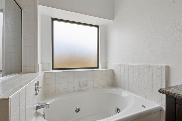 805 SE 35th Street, Moore, OK 73160