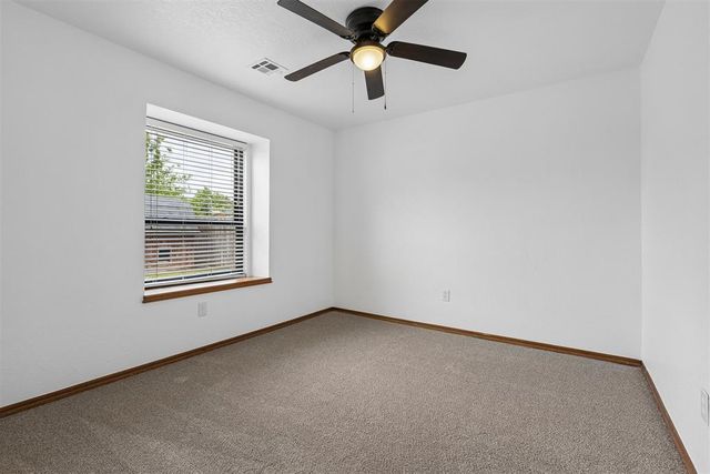 805 SE 35th Street, Moore, OK 73160