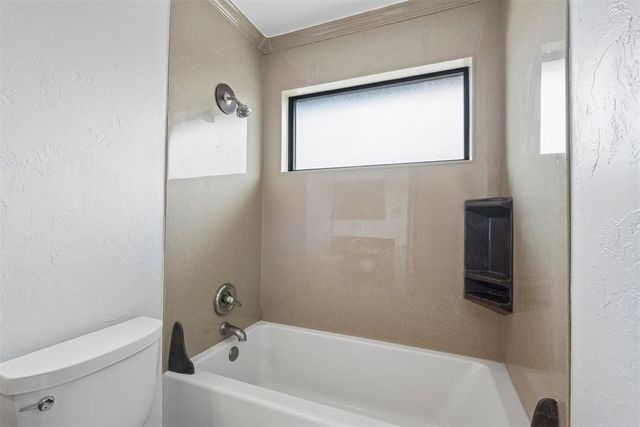 805 SE 35th Street, Moore, OK 73160