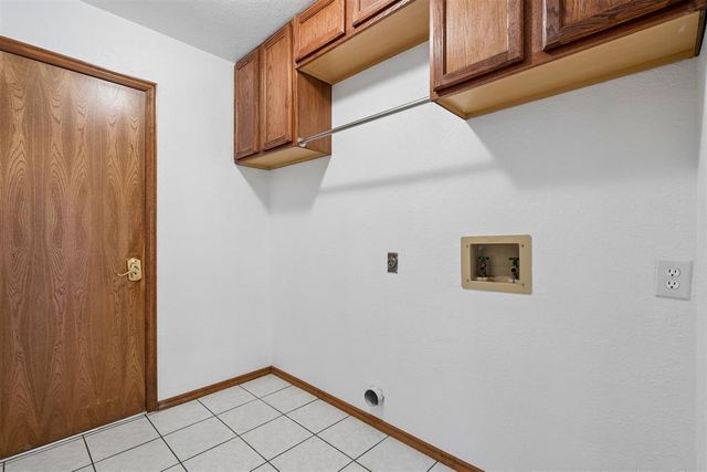 805 SE 35th Street, Moore, OK 73160