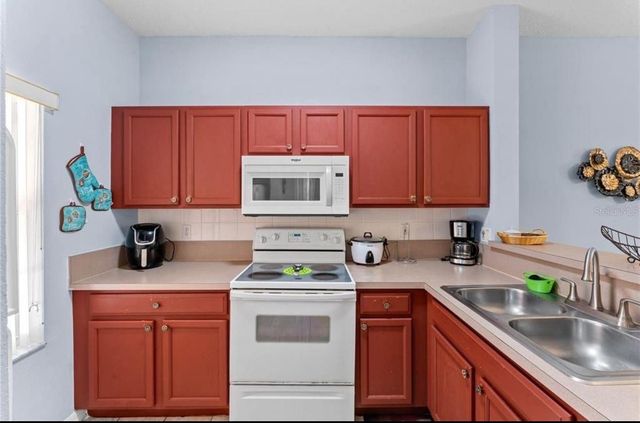 1017 PARK RIDGE CIRCLE, Kissimmee, FL 34746