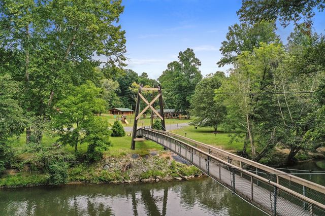 96 Holiday Court, Ellijay, GA 30540