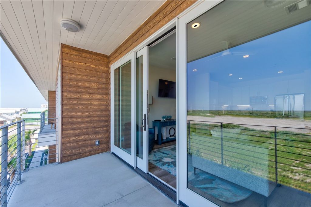 630 Center Square West 202, Port Aransas, TX 78373 — photo 5