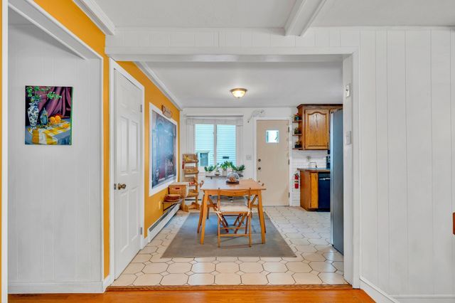 26 Beach St, Malden, MA 02148