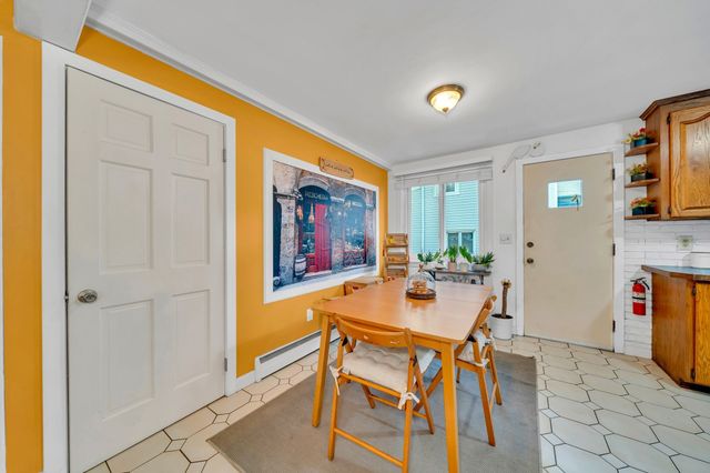 26 Beach St, Malden, MA 02148