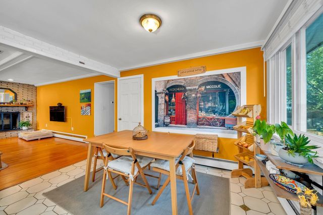 26 Beach St, Malden, MA 02148