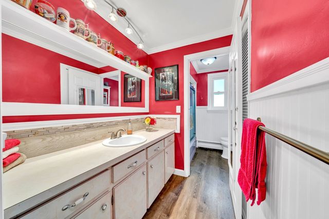 26 Beach St, Malden, MA 02148