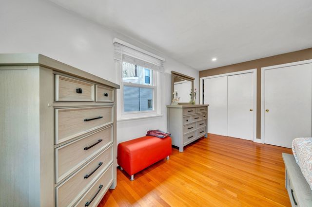 26 Beach St, Malden, MA 02148
