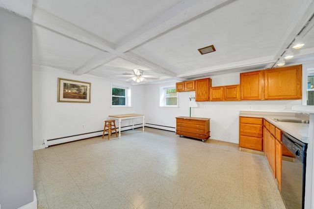 26 Beach St, Malden, MA 02148