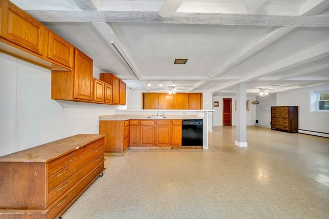 26 Beach St, Malden, MA 02148