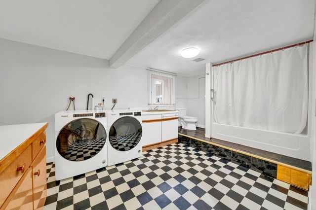26 Beach St, Malden, MA 02148