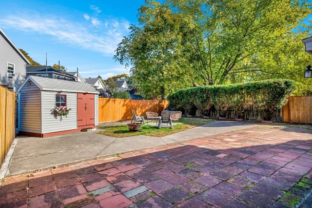 26 Beach St, Malden, MA 02148