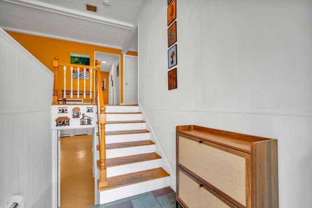 26 Beach St, Malden, MA 02148