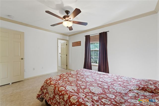 529 Guerra Lane, Gonzales, TX 78629