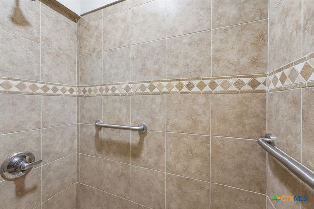 529 Guerra Lane, Gonzales, TX 78629