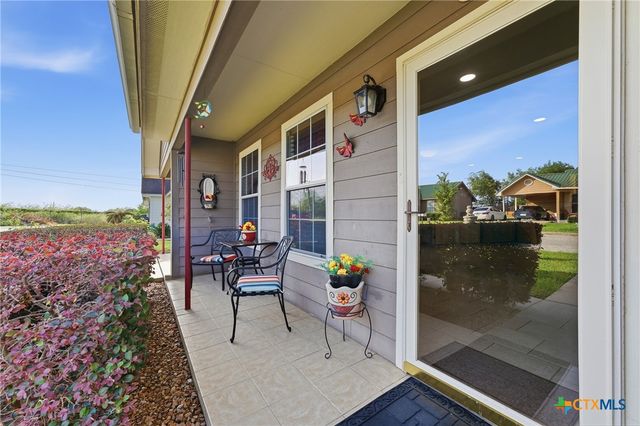 529 Guerra Lane, Gonzales, TX 78629