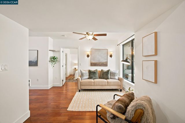 1755 Broadway 23, Oakland, CA 94612