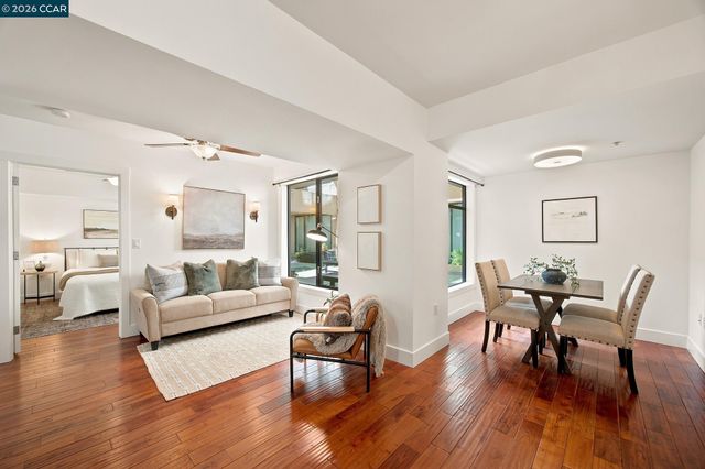 1755 Broadway 23, Oakland, CA 94612