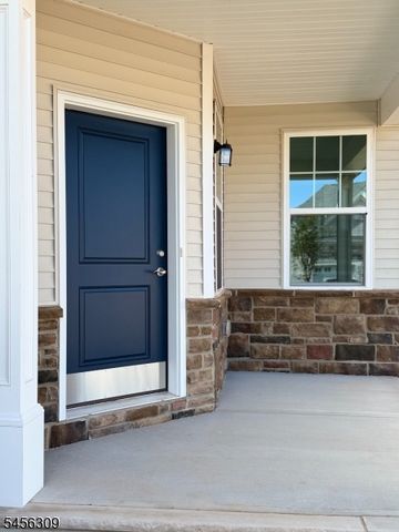 12 Spratt Ct, Hillsborough Twp., NJ 08844