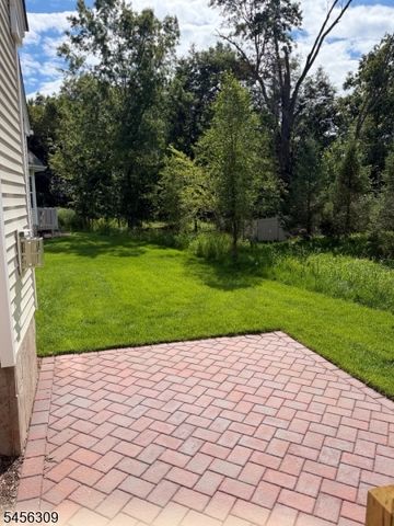 12 Spratt Ct, Hillsborough Twp., NJ 08844
