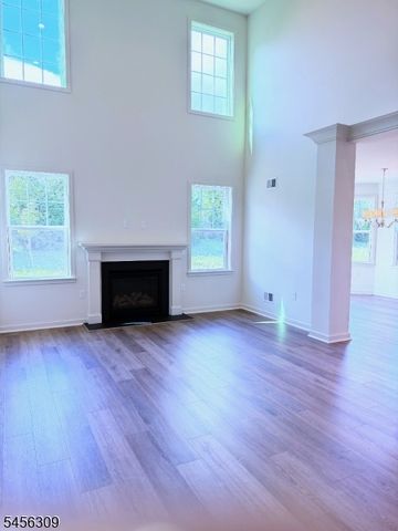 12 Spratt Ct, Hillsborough Twp., NJ 08844