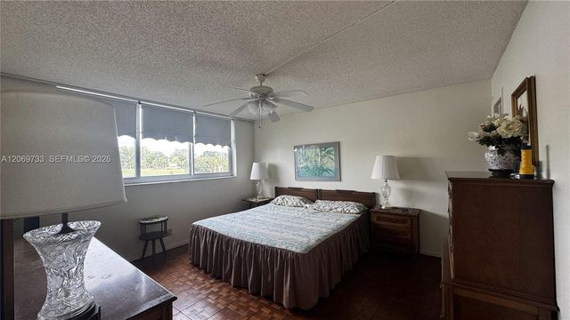 9423 S Hollybrook Lake Drive 203, Pembroke Pines, FL 33025