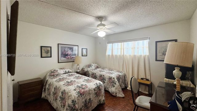 9423 S Hollybrook Lake Drive 203, Pembroke Pines, FL 33025