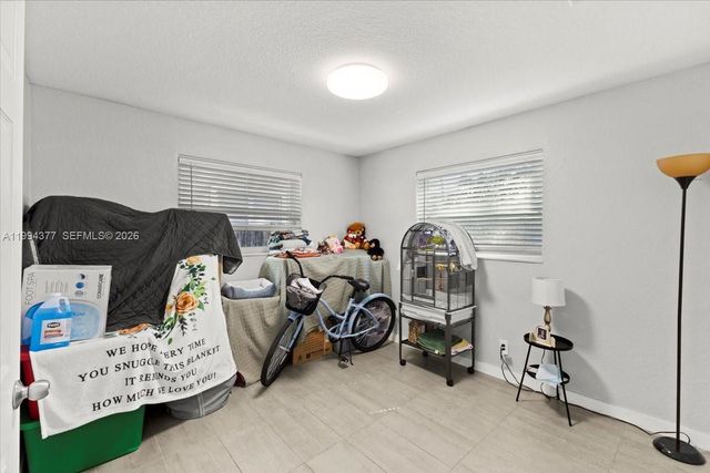 620 SW 10th St 1, Fort Lauderdale, FL 33315