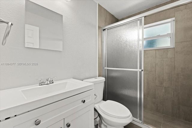 620 SW 10th St 1, Fort Lauderdale, FL 33315