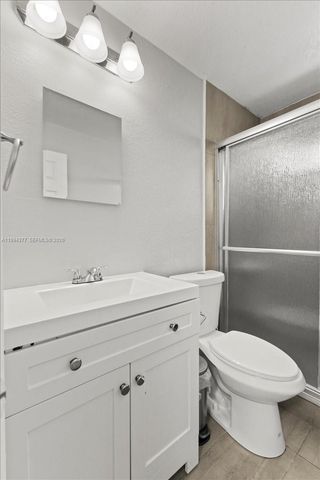 620 SW 10th St 1, Fort Lauderdale, FL 33315