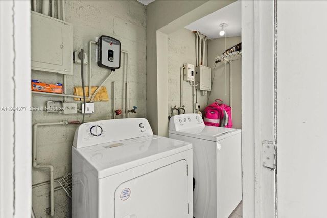 620 SW 10th St 1, Fort Lauderdale, FL 33315