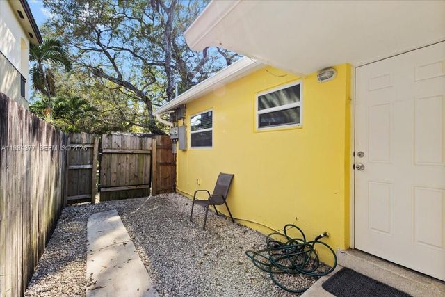 620 SW 10th St 1, Fort Lauderdale, FL 33315