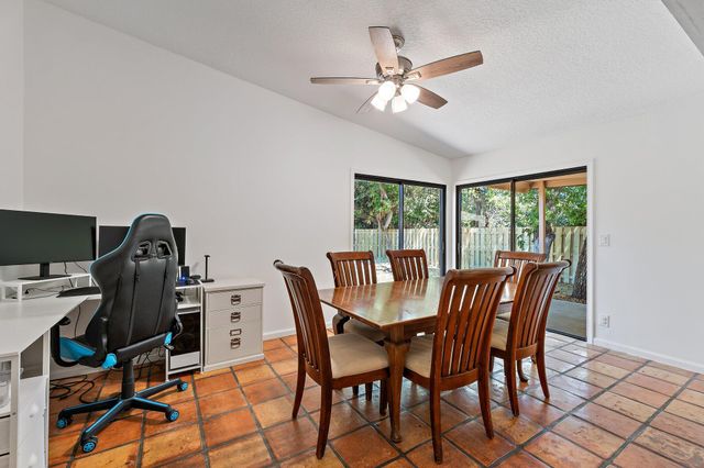 1007 Raintree Lane, Palm Beach Gardens, FL 33410